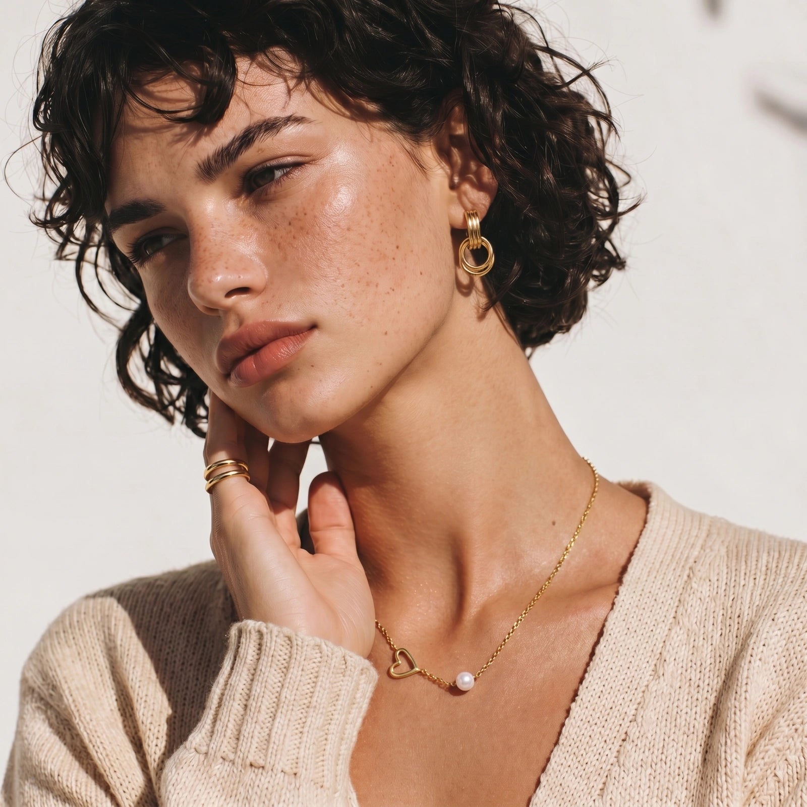 Pearl Heart Embrace Necklace | Novaeli