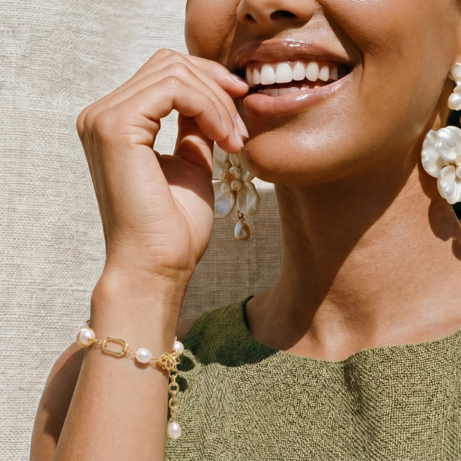 Golden Pearl Chain Bracelet | Novaeli